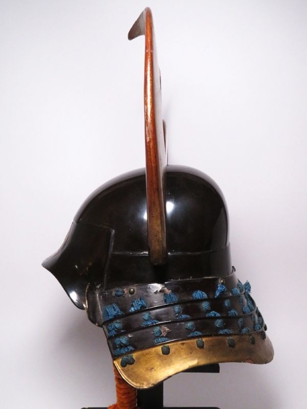 Edo Period Iron Black-Lacquer Kabuto with Gilded Crescent Crest  NBTHK Certified Samurai Helmet Art