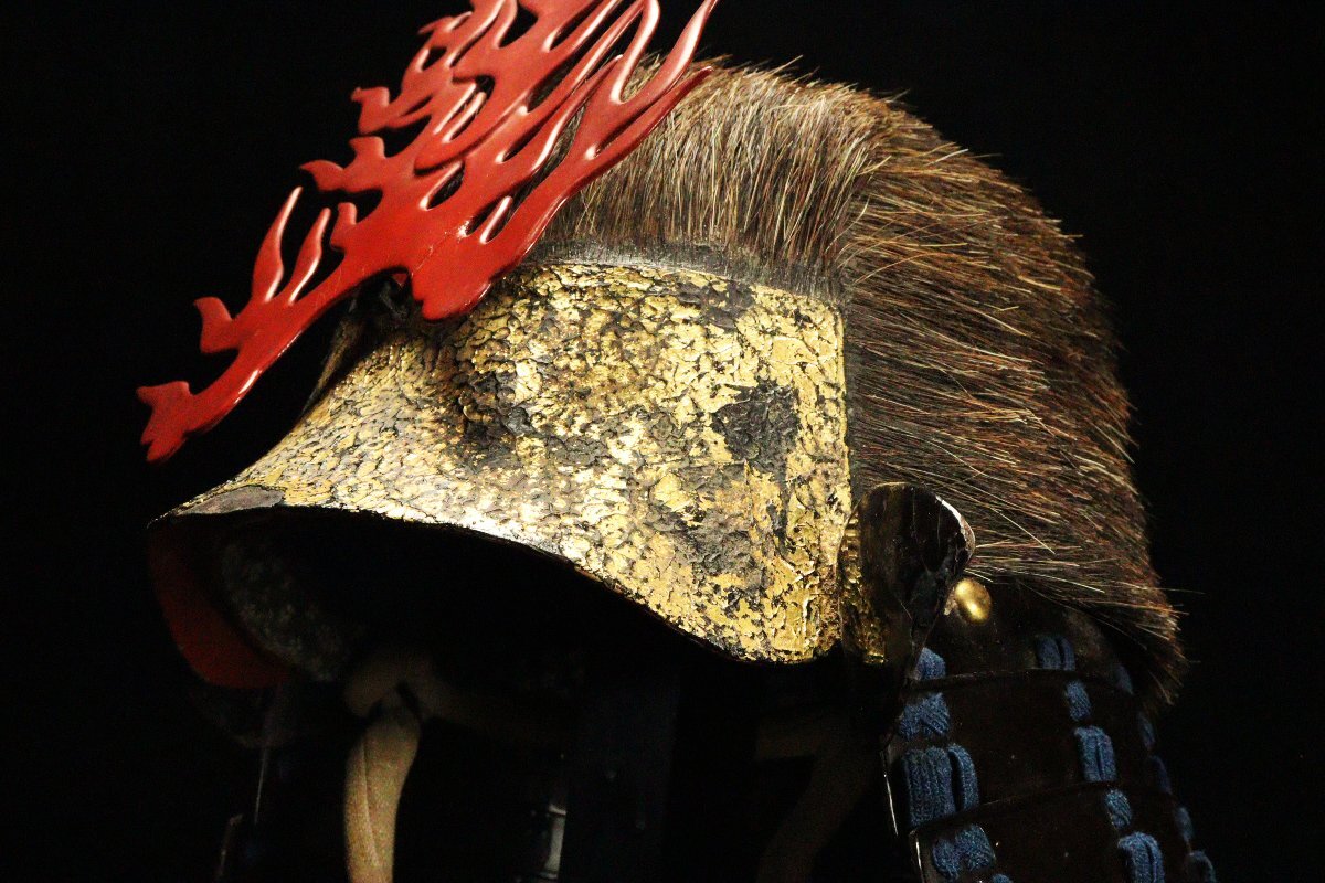 Edo Period Kawari Kabuto with Flaming Crest | Rare Daimyō-Style Samurai Helmet Art | Museum-Grade Japanese Armor