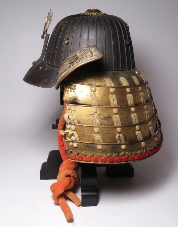 Edo Period Suji-Bachi Kabuto Helmet | Signed “Bizen Munetsugu” Attributed | Gilt Crest & Leather Fukigaeshi | Museum-Grade Samurai Armor