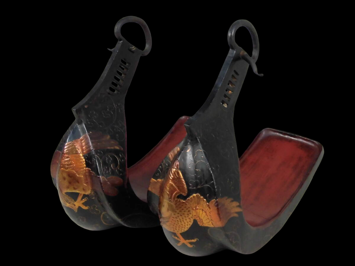 Edo‑Period Lacquered Abumi Stirrup Pair with Hawk Motif — Samurai Horse Gear, Gold Inlay Accents