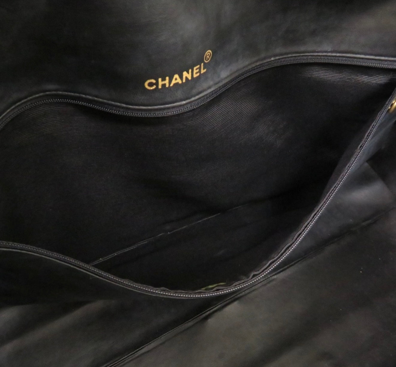 CHANEL Matelassé Pink Lambskin Boston Bag Large Logo 0475 – Rare Oversized Travel Bag Gold Hardware – Complete Set