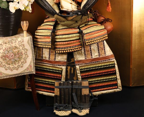 Full-Scale Samurai Armor Display (Kabuto & Gusoku Set) — Modern Japanese Armor, Menpo Mask, Helmet Stand Included