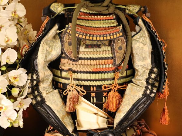 Full-Scale Samurai Armor Display (Kabuto & Gusoku Set) — Modern Japanese Armor, Menpo Mask, Helmet Stand Included