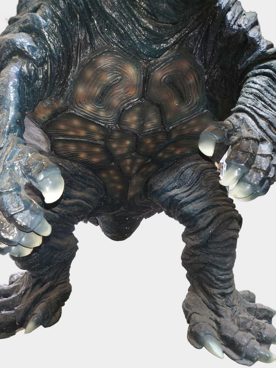 Gamera Giant Life-size Display Figure — Large-Format Kaiju Statue, Daiei Era Guardian, Museum-Scale Interior Piece