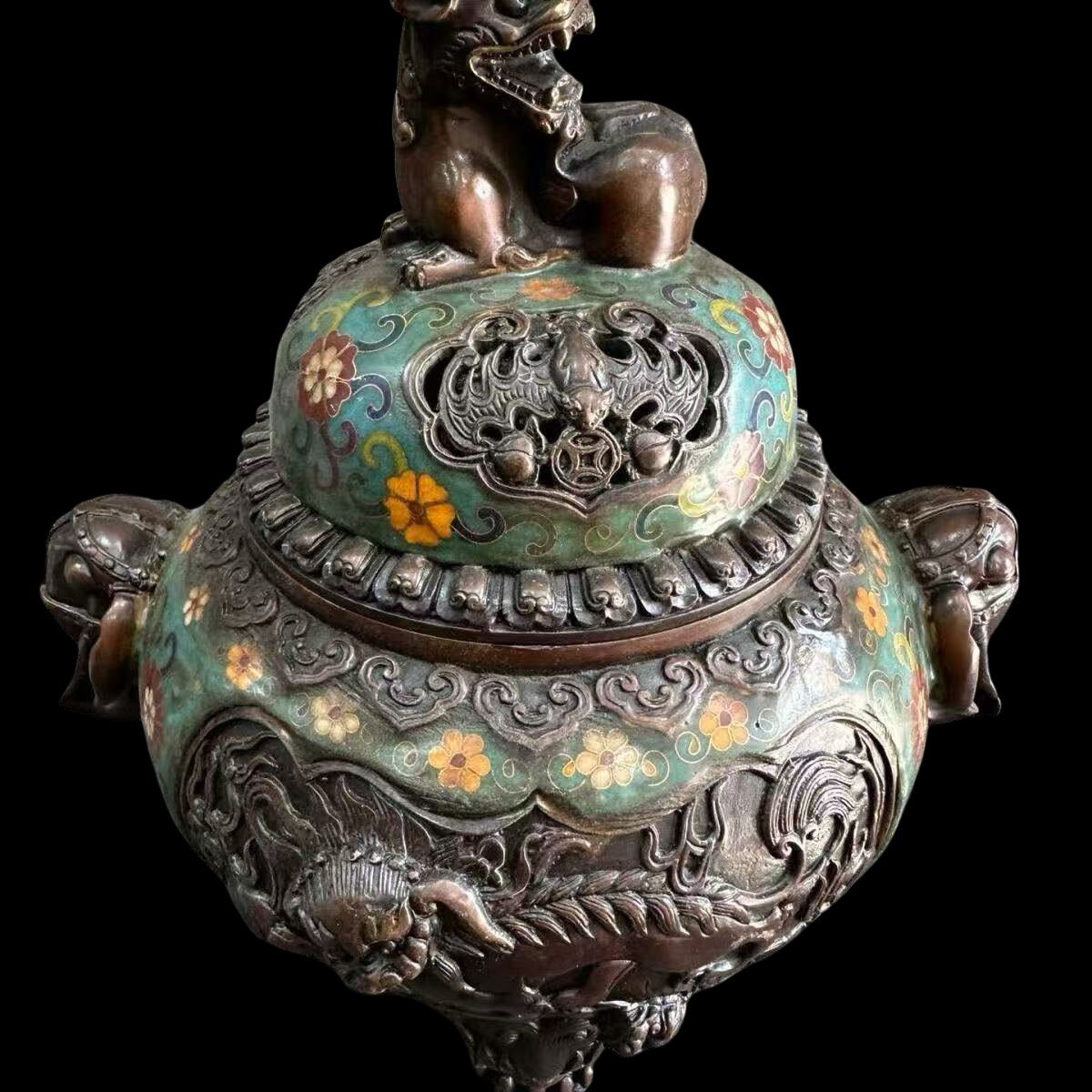 Heavy Bronze Chinese Cloisonné-Style Shishi Censer — Guardian Lion Incense Burner with Enamel Floral Dome Lid, 29 cm, 5.3 kg (Old-Collection Decorative Arts)