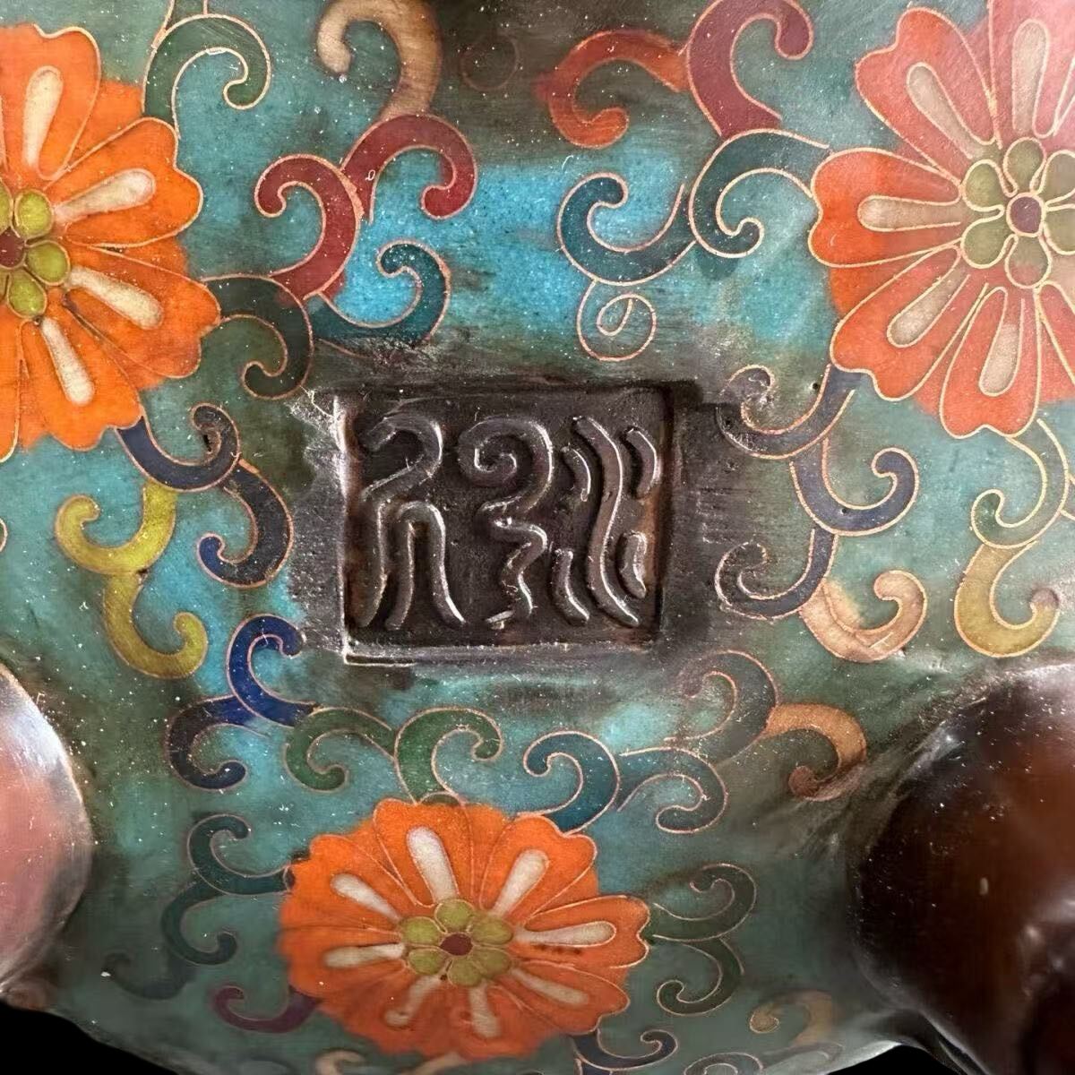 Heavy Bronze Chinese Cloisonné-Style Shishi Censer — Guardian Lion Incense Burner with Enamel Floral Dome Lid, 29 cm, 5.3 kg (Old-Collection Decorative Arts)