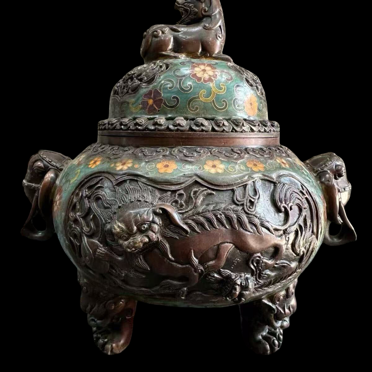Heavy Bronze Chinese Cloisonné-Style Shishi Censer — Guardian Lion Incense Burner with Enamel Floral Dome Lid, 29 cm, 5.3 kg (Old-Collection Decorative Arts)