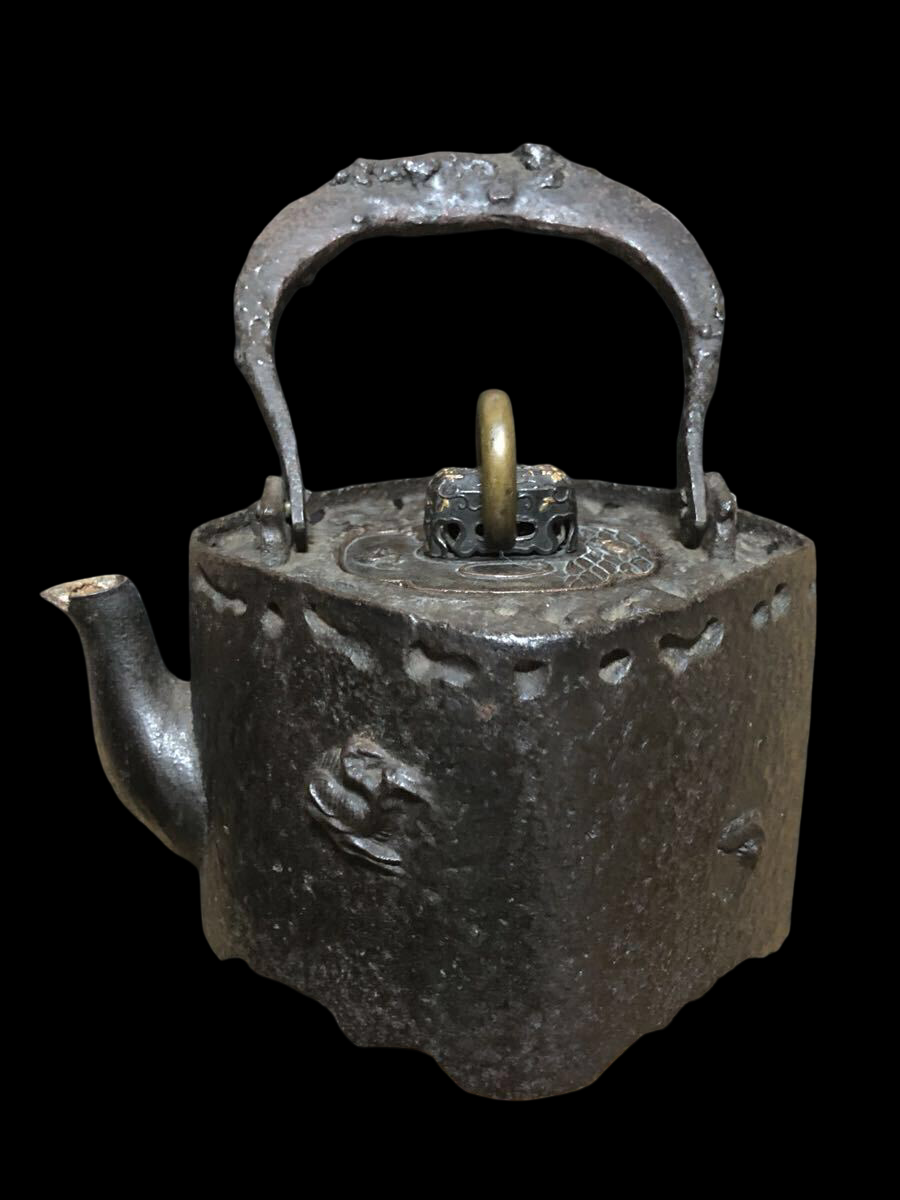 Nakamiya Fuji Hexagonal Cast Iron Tetsubin — Cloud Dragon Relief — Compact Japanese Iron Teaware