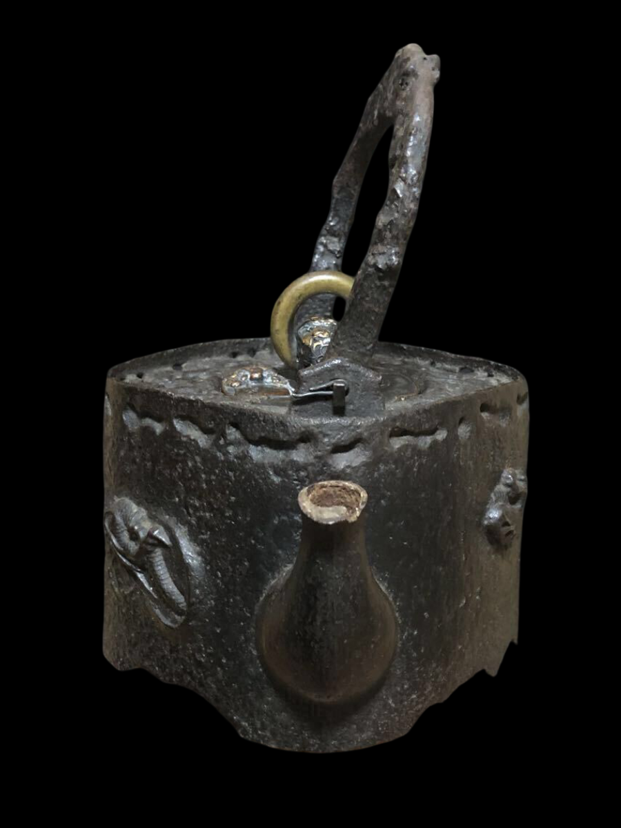 Nakamiya Fuji Hexagonal Cast Iron Tetsubin — Cloud Dragon Relief — Compact Japanese Iron Teaware