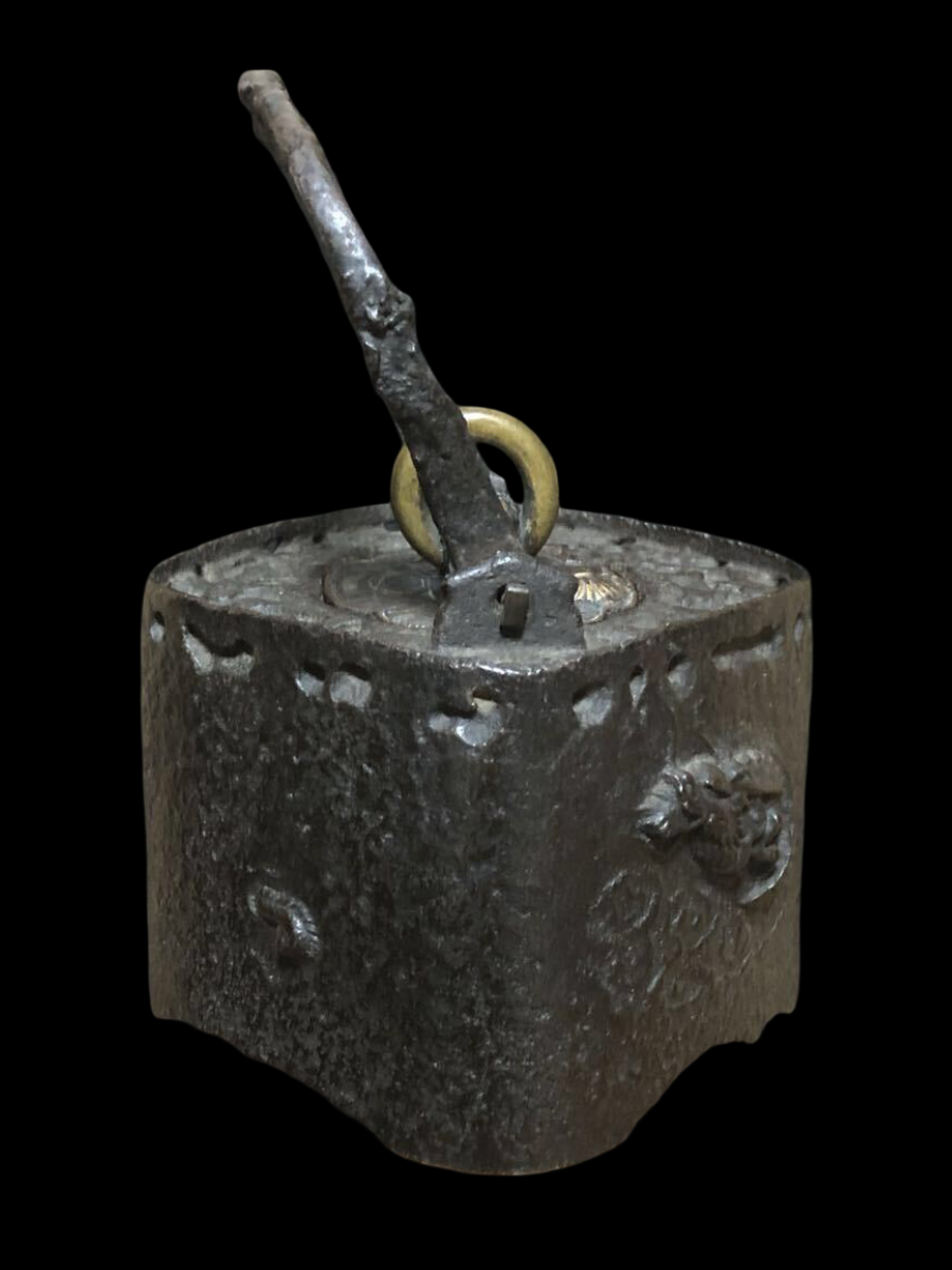 Nakamiya Fuji Hexagonal Cast Iron Tetsubin — Cloud Dragon Relief — Compact Japanese Iron Teaware