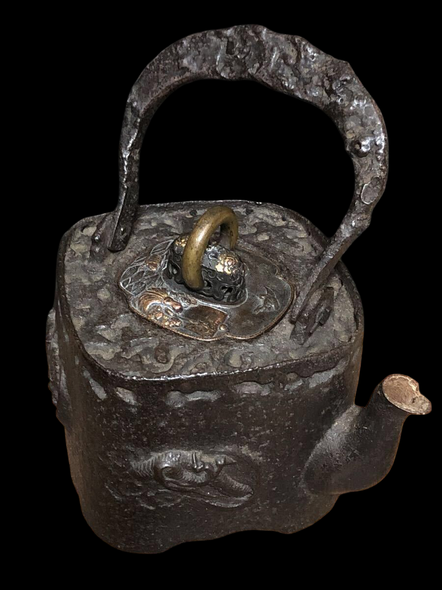 Nakamiya Fuji Hexagonal Cast Iron Tetsubin — Cloud Dragon Relief — Compact Japanese Iron Teaware