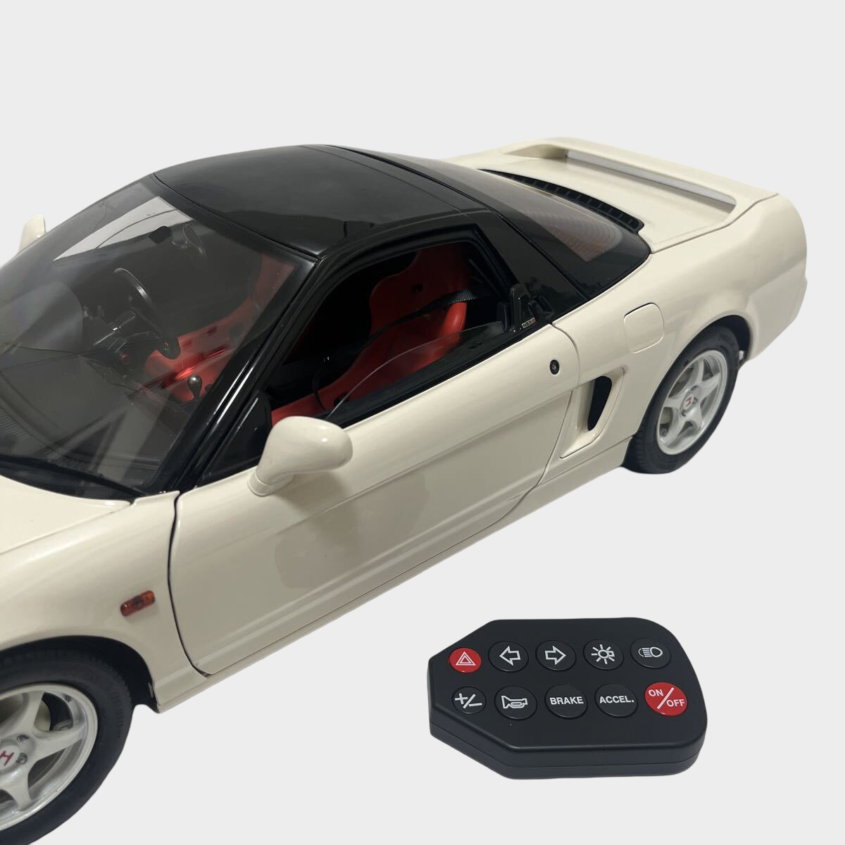DeAgostini Honda NSX 1/18 Model with Remote Control Lights Opening Hood Detailed Engine Red Interior Display Collectible
