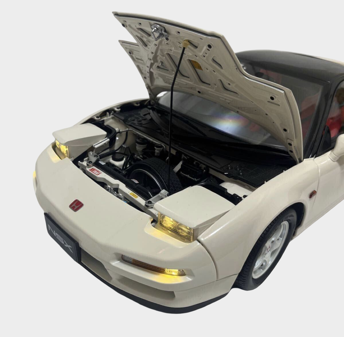 DeAgostini Honda NSX 1/18 Model with Remote Control Lights Opening Hood Detailed Engine Red Interior Display Collectible