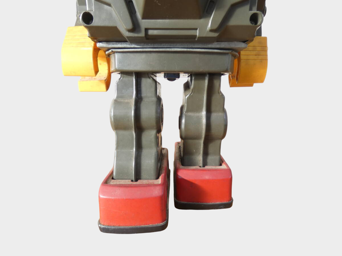 Horikawa COSMIC FIGHTER Electric Robot Japan — 1970s Showa Plastic Space Robot (Display)