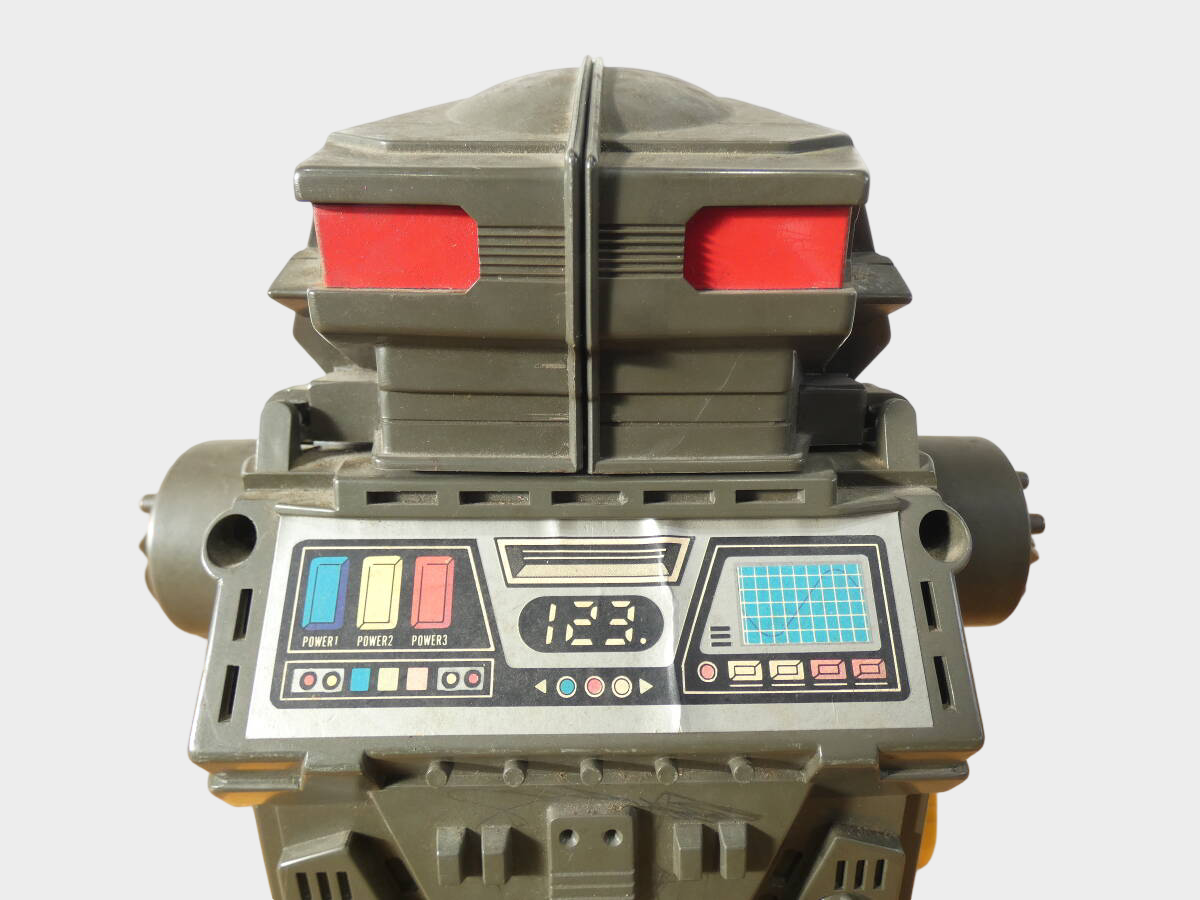 Horikawa COSMIC FIGHTER Electric Robot Japan — 1970s Showa Plastic Space Robot (Display)