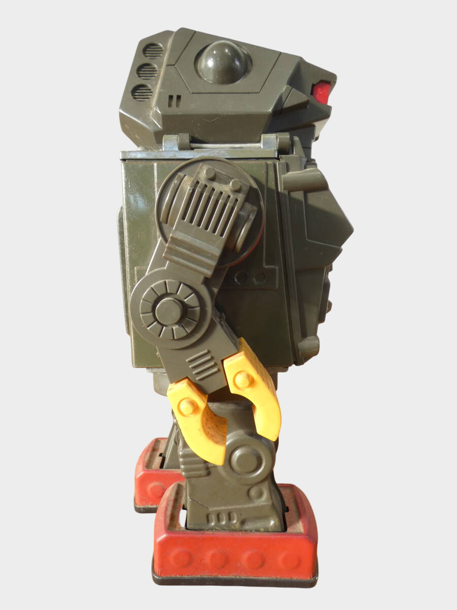 Horikawa COSMIC FIGHTER Electric Robot Japan — 1970s Showa Plastic Space Robot (Display)