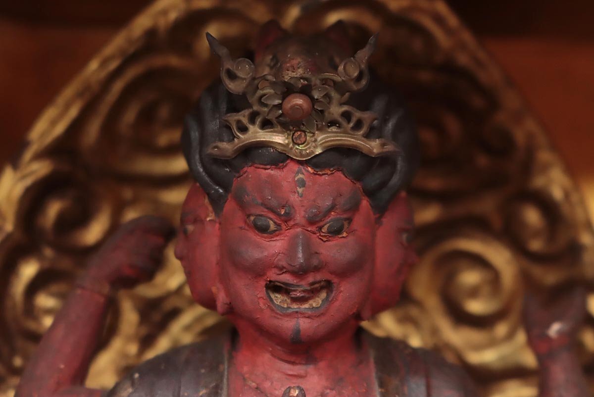 Bato Kannon Zushi (Horse-Head Kannon) — Eight-Armed Polychrome Wood Image | Edo-Period Esoteric Protector | Portable Shrine Cabinet (37.4 cm)