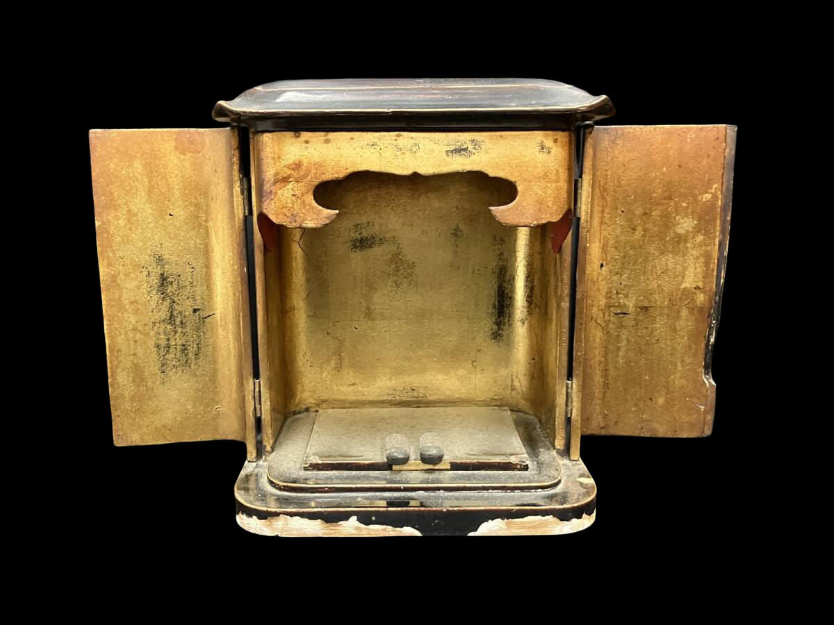 Kobo Daishi (Kukai) Devotional Figure in Black Lacquer Zushi — Gold Interior Portable Shrine Case with Polychrome Icon (Approx. 22.7 cm Zushi / 15 cm Figure) — Compact Lineage Anchor for Study Altar