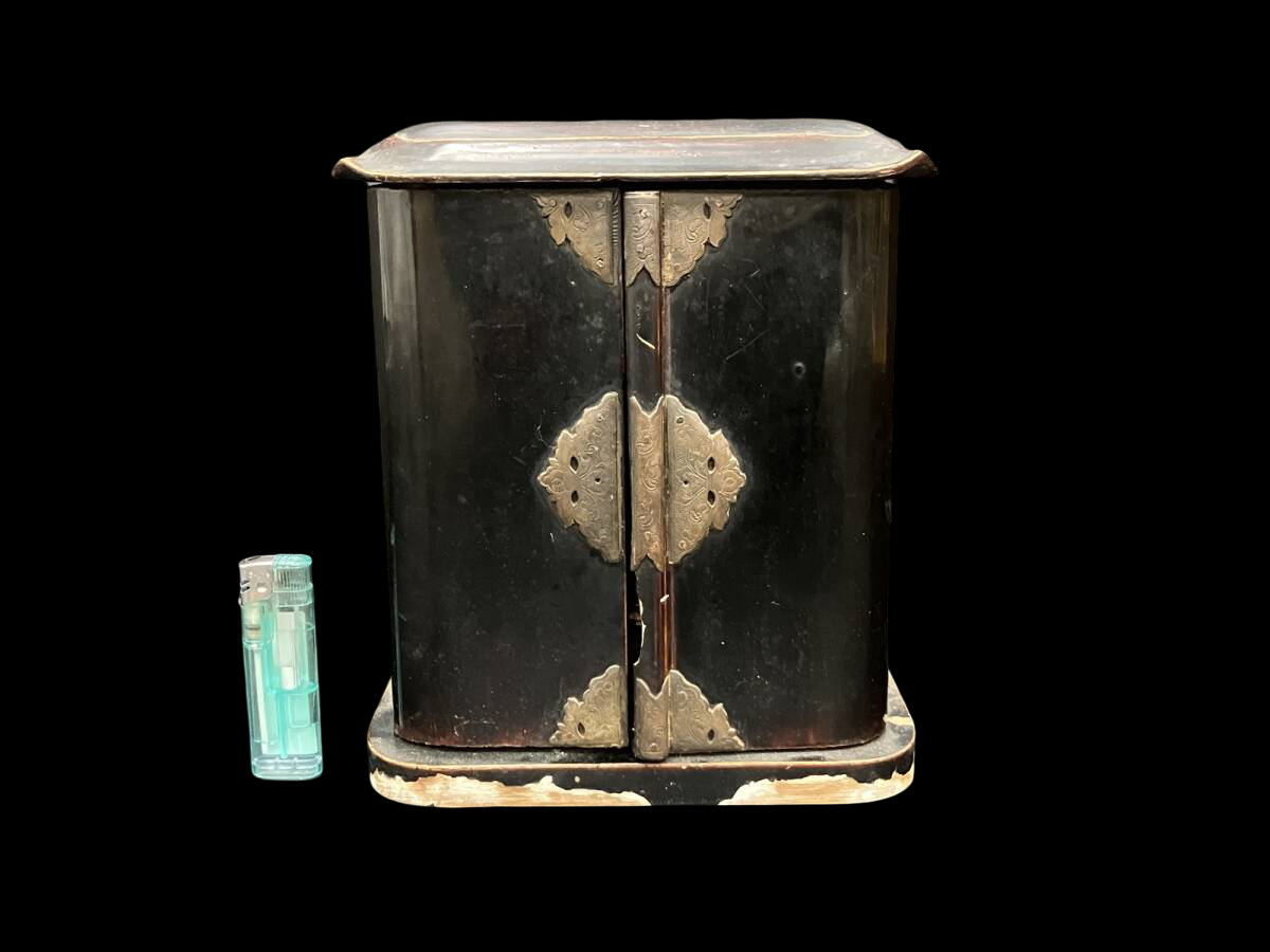 Kobo Daishi (Kukai) Devotional Figure in Black Lacquer Zushi — Gold Interior Portable Shrine Case with Polychrome Icon (Approx. 22.7 cm Zushi / 15 cm Figure) — Compact Lineage Anchor for Study Altar