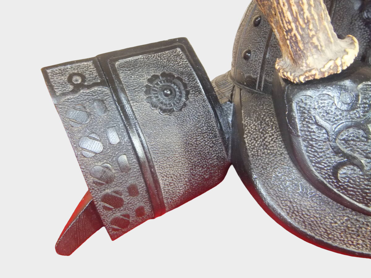 Japanese Samurai Kabuto Sword Stand | Antler Crest Helmet Display | Armor Interior Decor