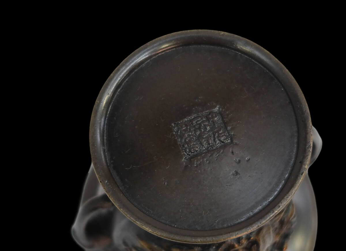 Jōdo Shinshū Gosoku Altar Set — Five‑Piece Ritual Implements — Antique‑Style Blackened Metal with Gold Relief — Japanese Buddhist Temple Furnishings