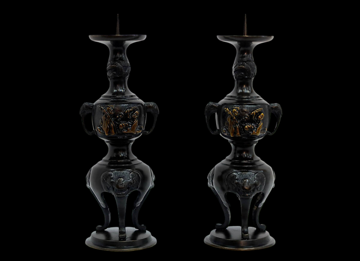Jōdo Shinshū Gosoku Altar Set — Five‑Piece Ritual Implements — Antique‑Style Blackened Metal with Gold Relief — Japanese Buddhist Temple Furnishings