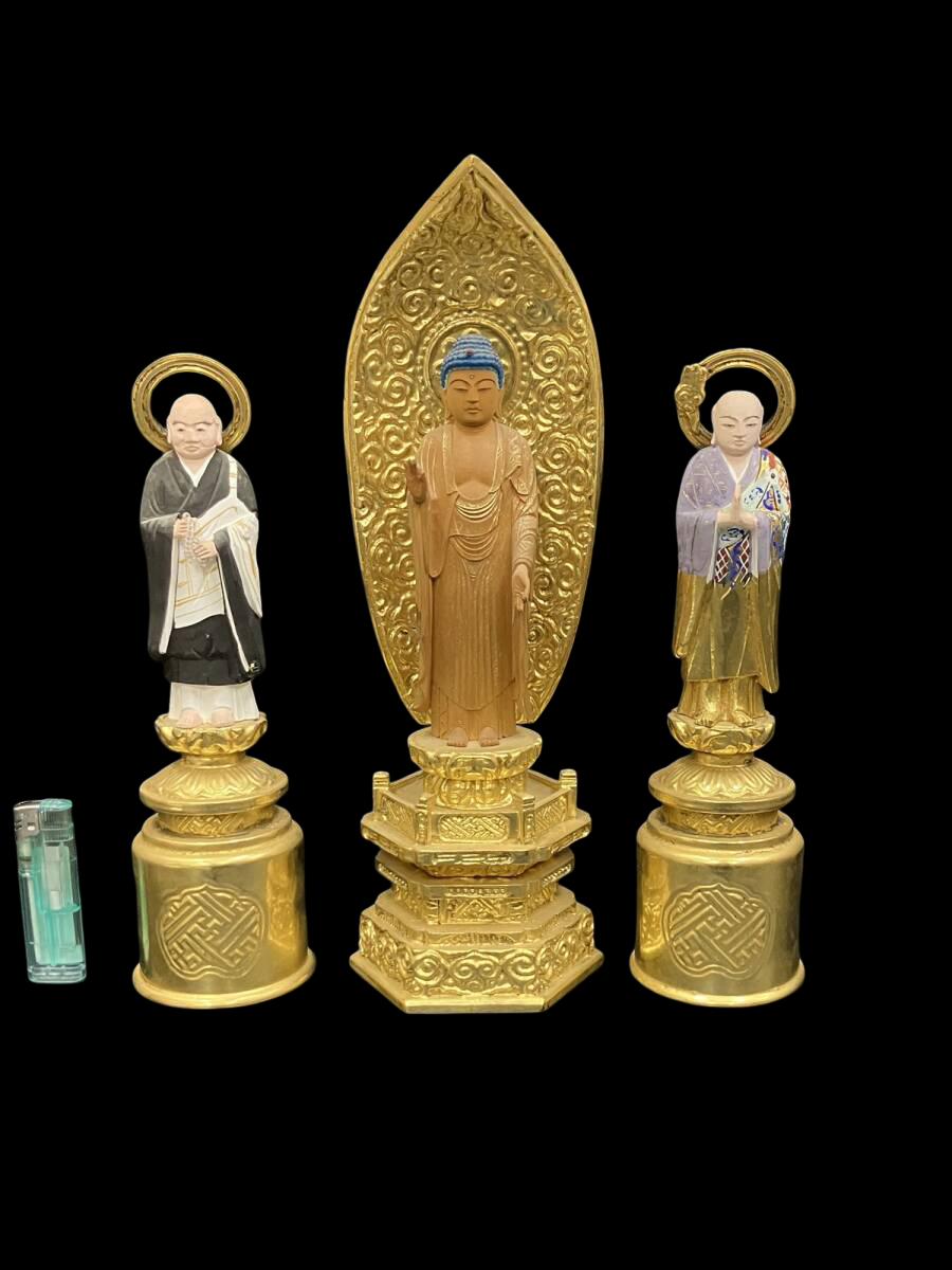 Jodo Shinshu Triad Set — Amida Nyorai with Founder & Lineage Buddhist Monk Figures (Polychrome Wood + Gilt) — Compact Altar-Ready Ensemble for Domestic Sanctuary