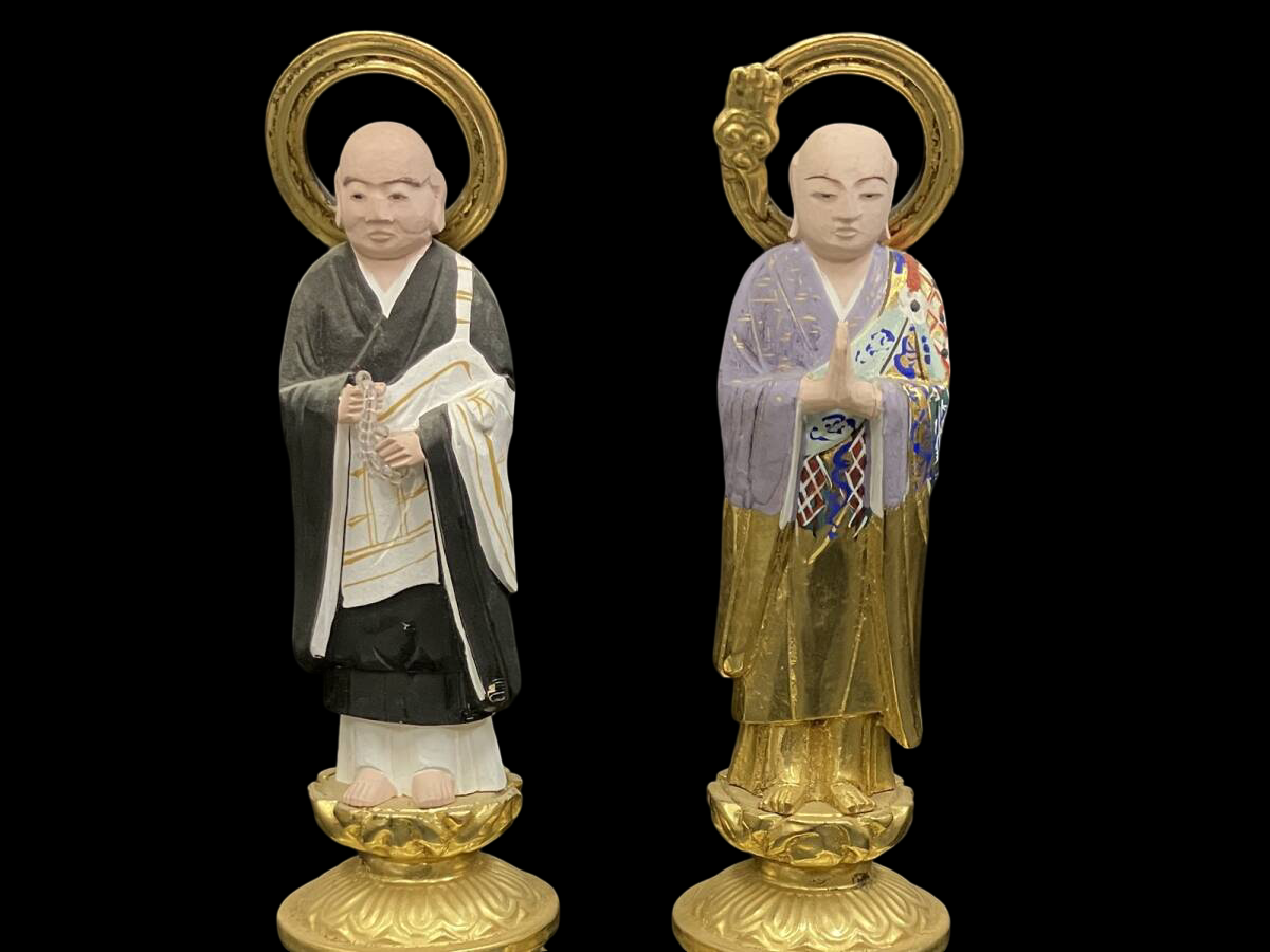 Jodo Shinshu Triad Set — Amida Nyorai with Founder & Lineage Buddhist Monk Figures (Polychrome Wood + Gilt) — Compact Altar-Ready Ensemble for Domestic Sanctuary