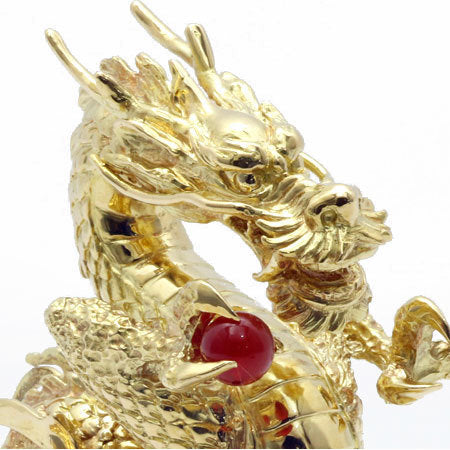 K18 Gold Dragon Ornament with Red Agate — Sculptural Ryuu Dragon, High-Luster Finish — 260.3 g