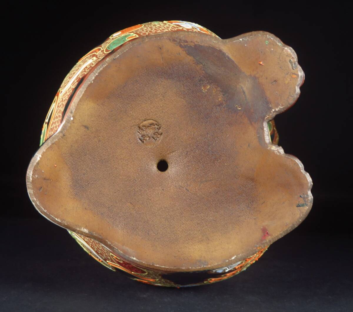 Kutani Ware Polychrome & Gilt Maneki Neko Lucky Cat — Monumental 31 cm Japanese Ceramic Folk Icon, Display-Grade Presence