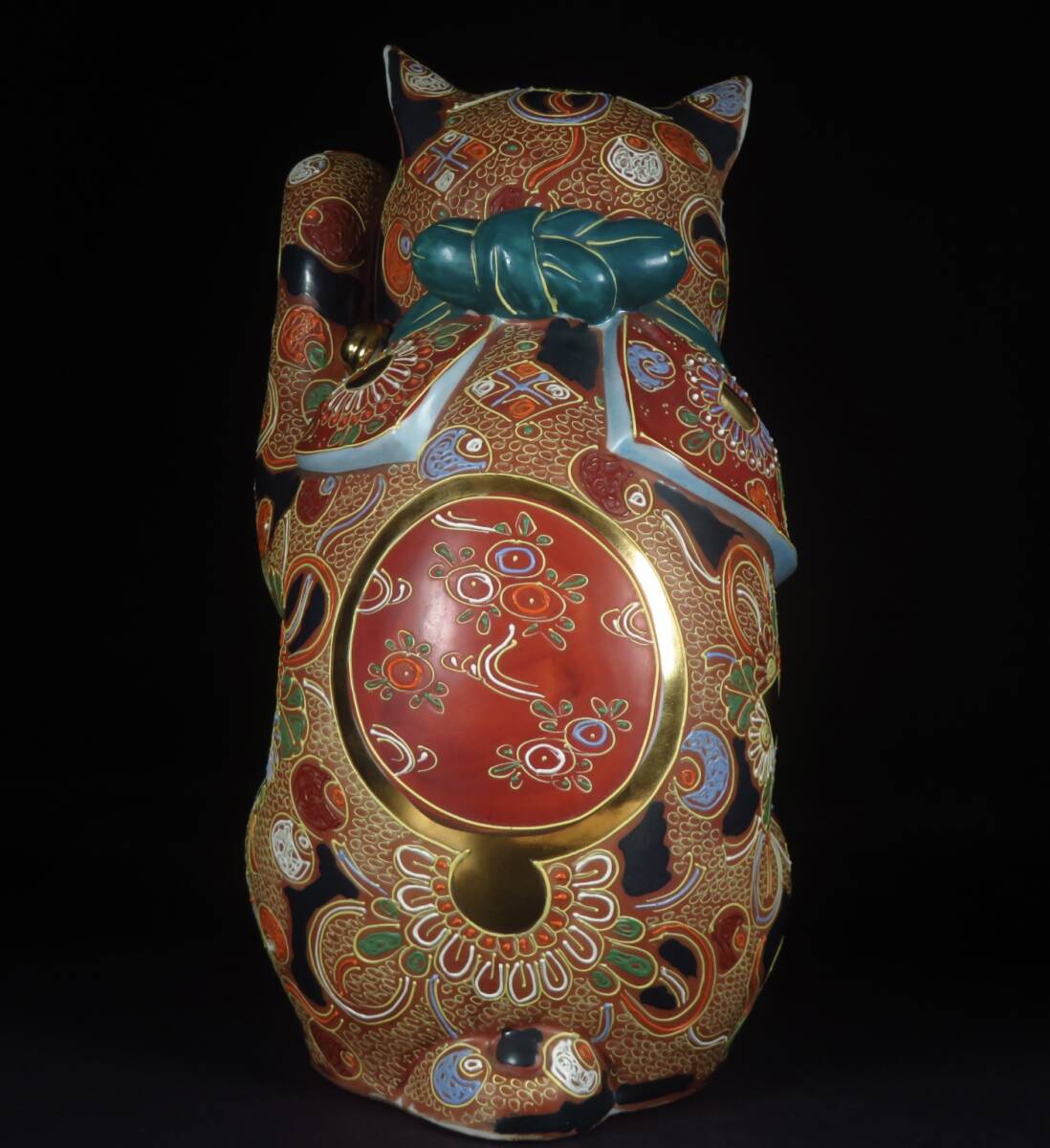 Kutani Ware Polychrome & Gilt Maneki Neko Lucky Cat — Monumental 31 cm Japanese Ceramic Folk Icon, Display-Grade Presence