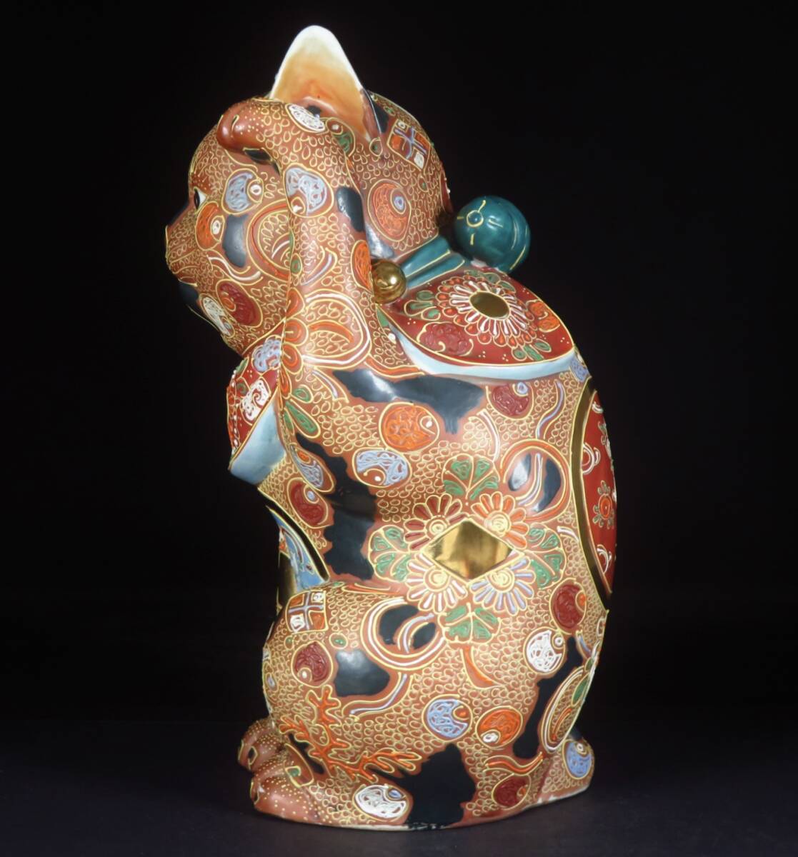 Kutani Ware Polychrome & Gilt Maneki Neko Lucky Cat — Monumental 31 cm Japanese Ceramic Folk Icon, Display-Grade Presence