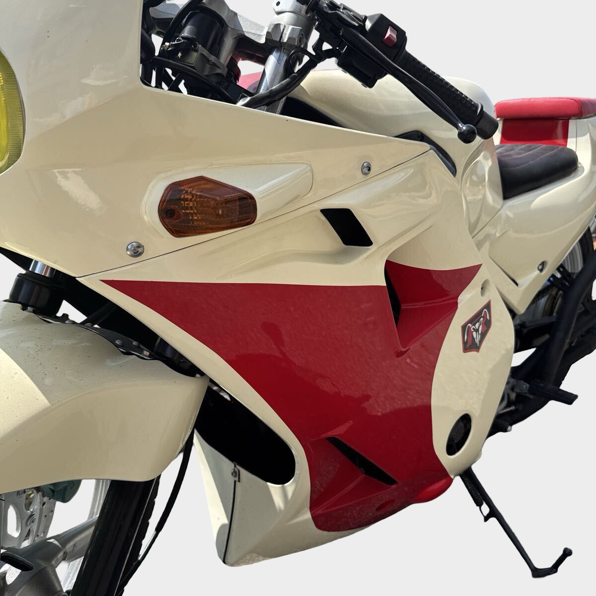 Museum Grade Kamen Rider Cyclone Custom Motorcycle — Full-Scale Showa Hero Replica Bike, Display & Rideable
