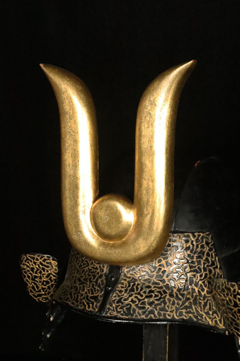 Edo-Period Honka Iron Kabuto | Black Lacquer Bowl | Carved Wooden Crest Set with Gilt “Kuwagata” Form | Samurai Helmet Artifact