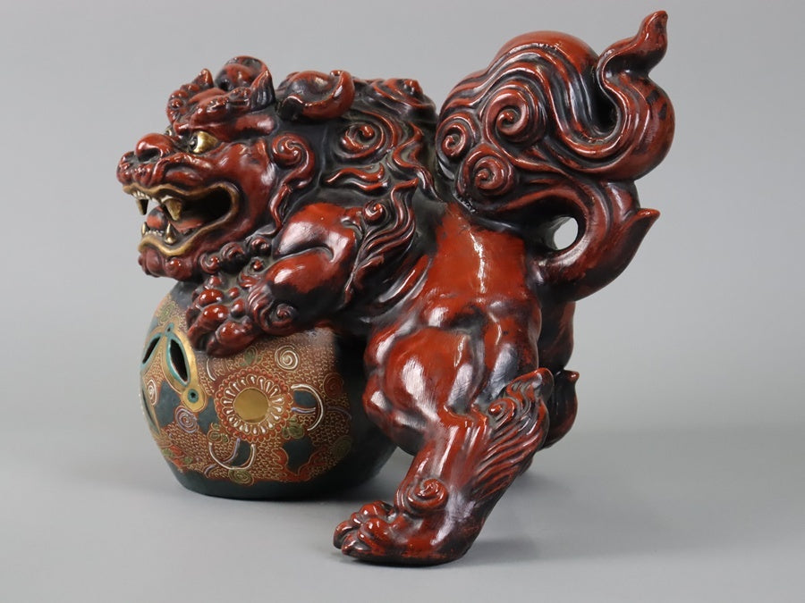 Kutani Ware Shishi Lion Figure | Polychrome Ceramic Guardian Sculpture | Approx. 32.7 cm