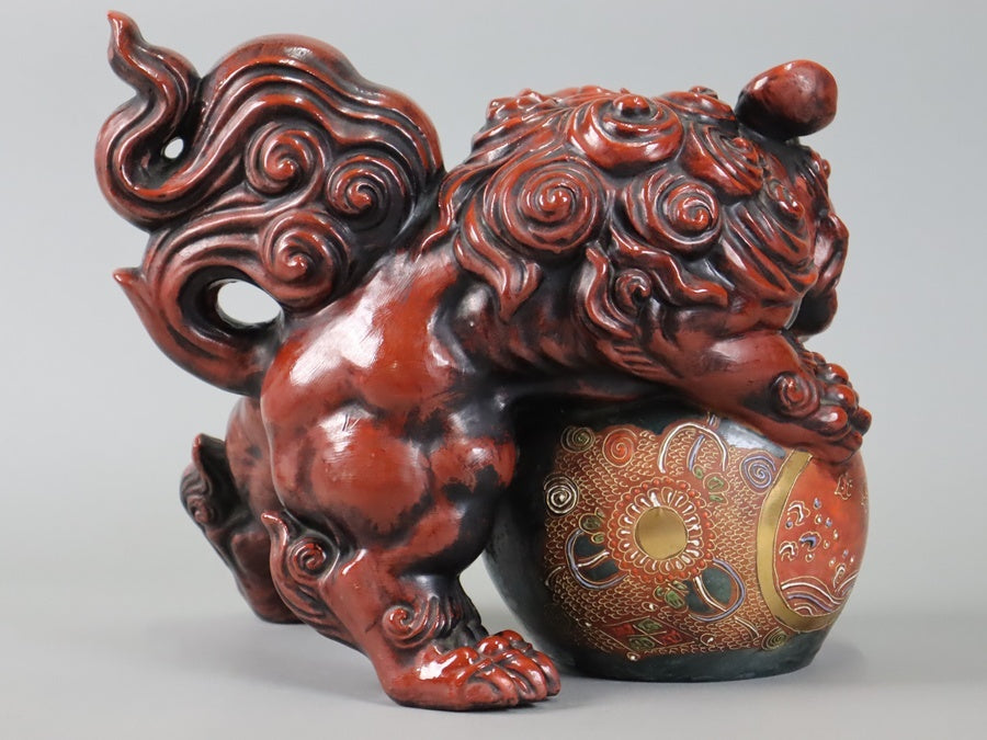 Kutani Ware Shishi Lion Figure | Polychrome Ceramic Guardian Sculpture | Approx. 32.7 cm