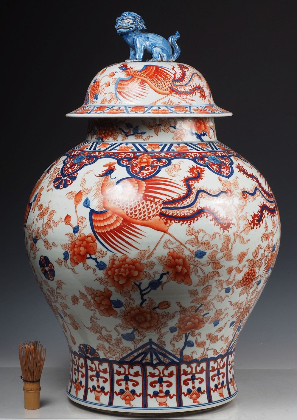 Large Chinese Polychrome Phoenix Jar with Lion Finial Lid — Qing Dynasty–Style Monumental 69 cm Decorative Vessel