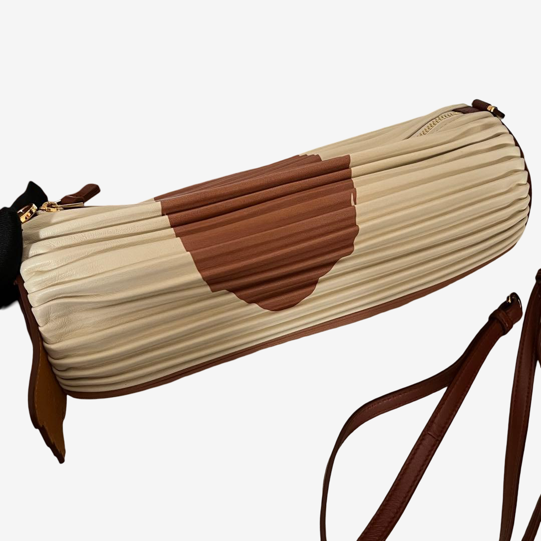 LOEWE x Studio Ghibli GBL Heen Bag Howls Moving Castle Leather Crossbody Rare Limited Japan