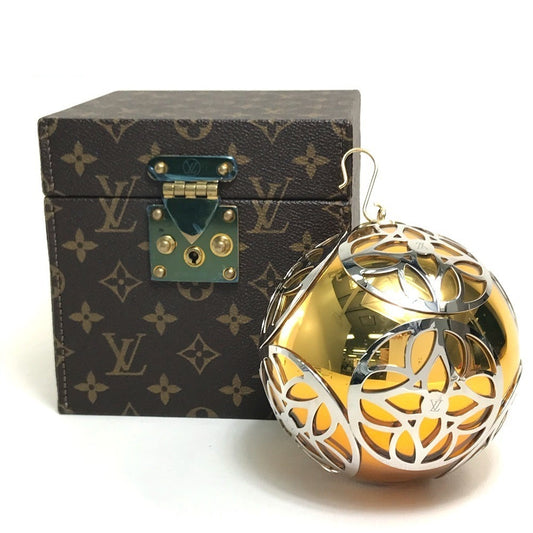 LOUIS VUITTON M47005 Holiday Ornament Ball + Monogram Trunk Case — Collectible Objet d’Art (Gold × Silver) [Pre-Owned]