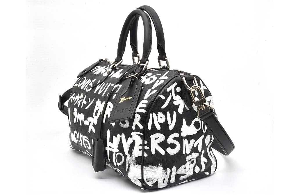 LOUIS VUITTON Speedy P9 Bandoulière 30 Scribble M26175 Black & White Leather NIGO Edition