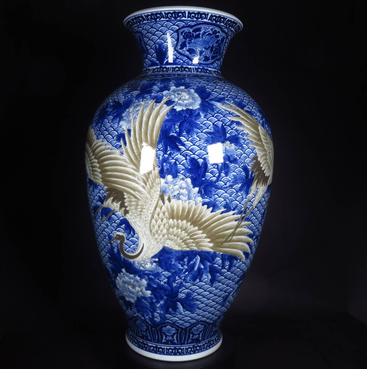 Large Japanese Blue & White Crane Vase — Hand-Painted Porcelain Floor Vessel — Showa-Era Decorative Ceramic