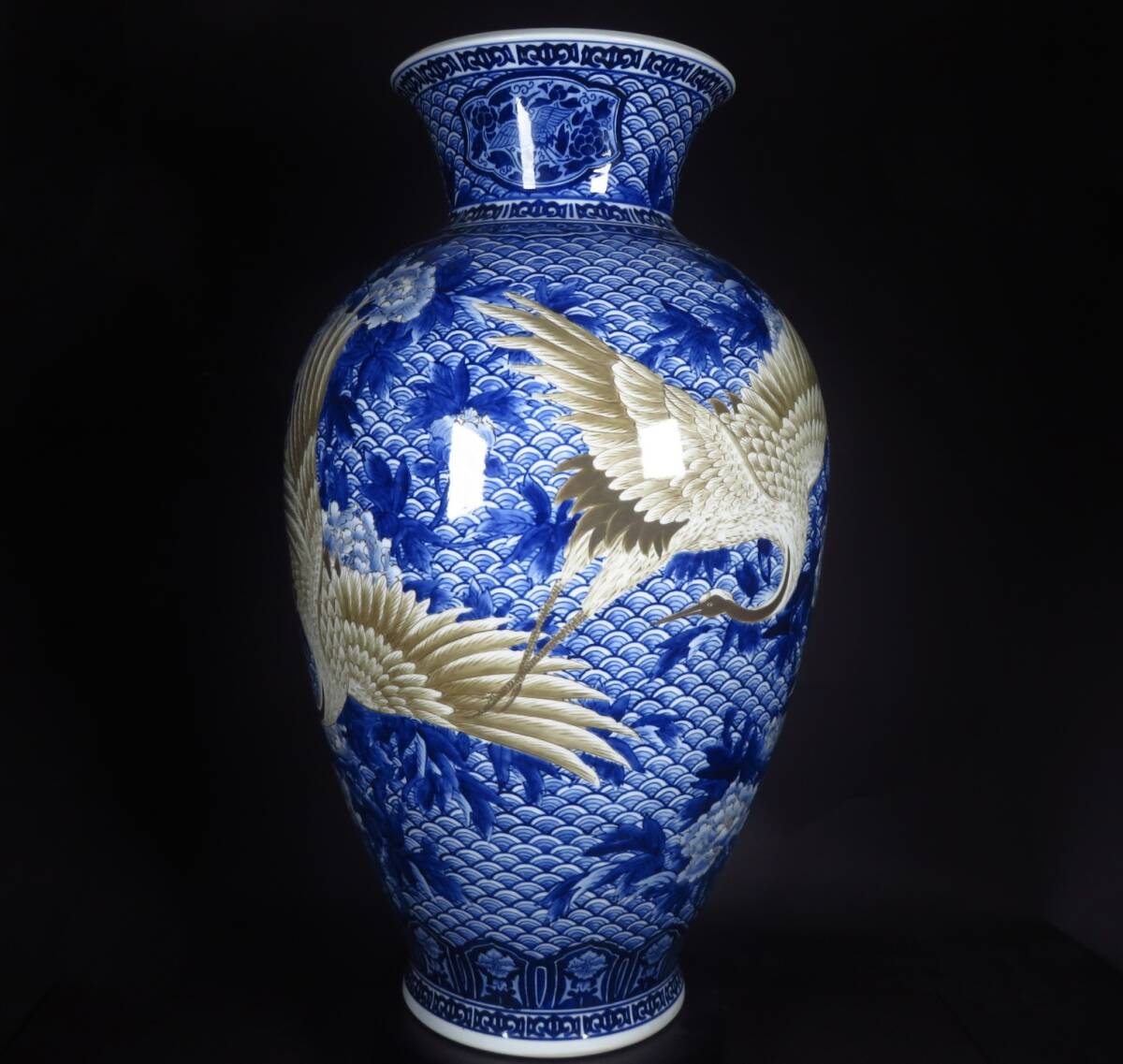 Large Japanese Blue & White Crane Vase — Hand-Painted Porcelain Floor Vessel — Showa-Era Decorative Ceramic