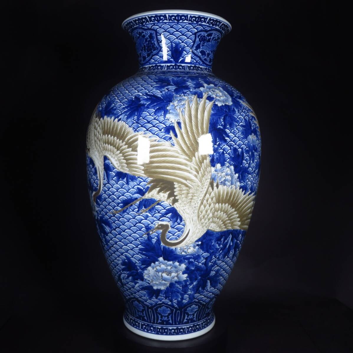 Large Japanese Blue & White Crane Vase — Hand-Painted Porcelain Floor Vessel — Showa-Era Decorative Ceramic