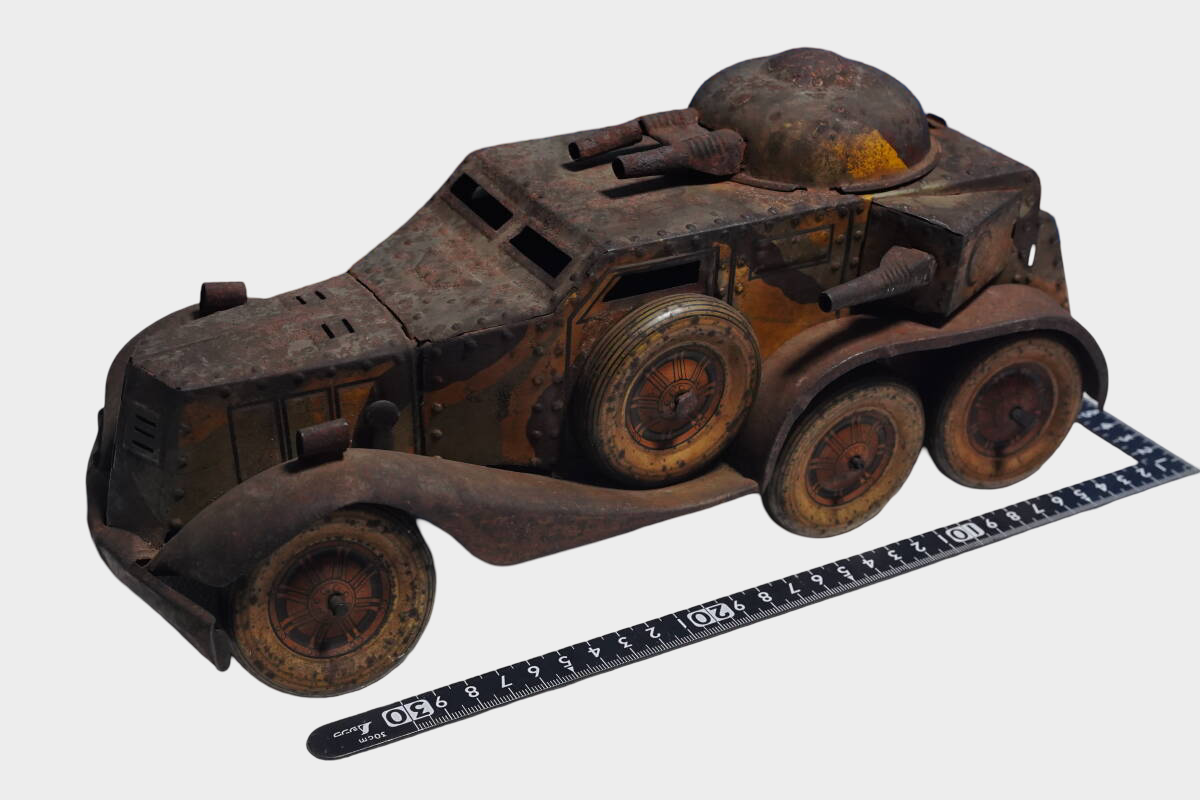 Large Japanese Tin Armored Vehicle Camouflage Toy Prewar Showa Era 35cm Friction