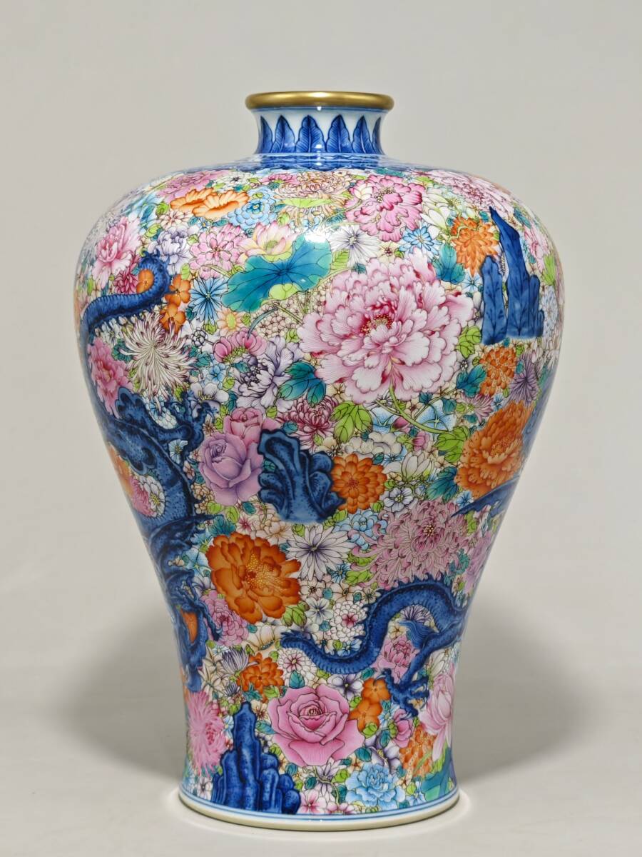 Chinese Dragon & Hundred-Flowers Vase — Qianlong-Style Mark, Famille-Rose Palette — Large 34 cm Display Vessel (Found in Japan)