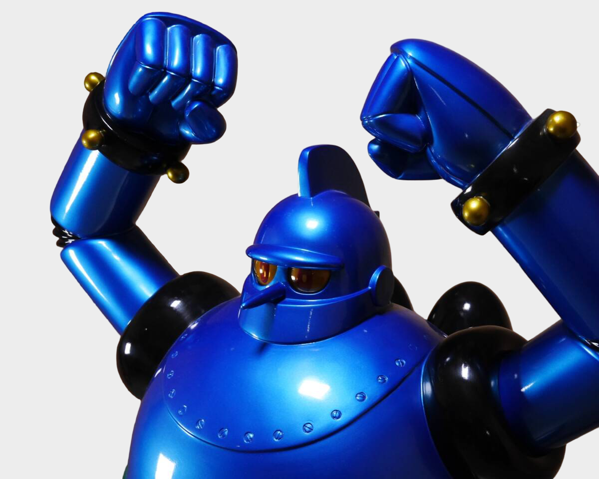 Life-Size Tetsujin 28 Standing Figure — 1:1 Scale Iron 28 Display Statue, Japanese Giant Robot Icon