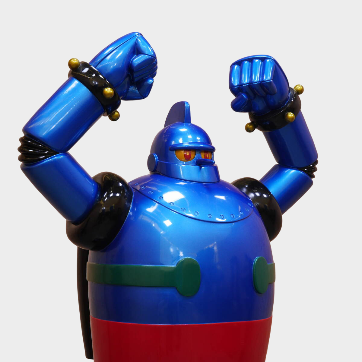 Life-Size Tetsujin 28 Standing Figure — 1:1 Scale Iron 28 Display Statue, Japanese Giant Robot Icon