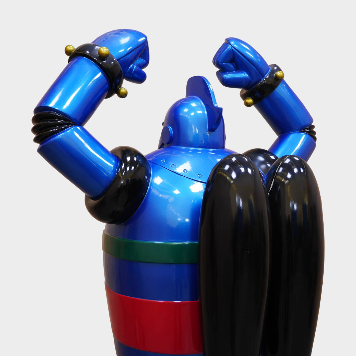 Life-Size Tetsujin 28 Standing Figure — 1:1 Scale Iron 28 Display Statue, Japanese Giant Robot Icon