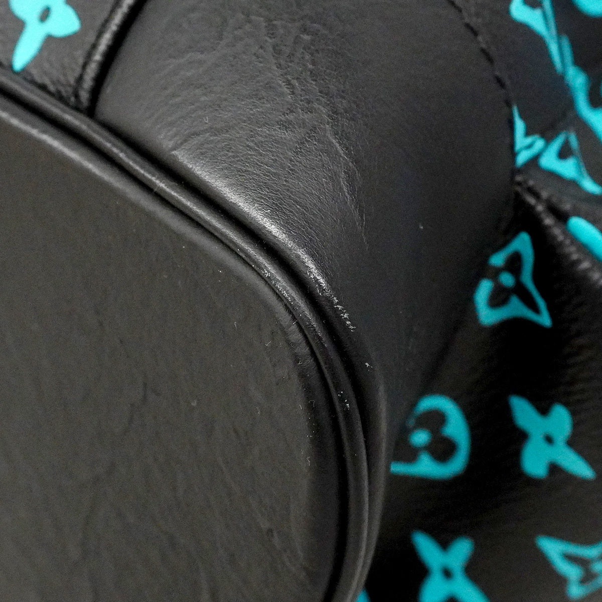 Louis Vuitton Christopher MM M21936 Monogram Playground Black Neon Blue Backpack 2023