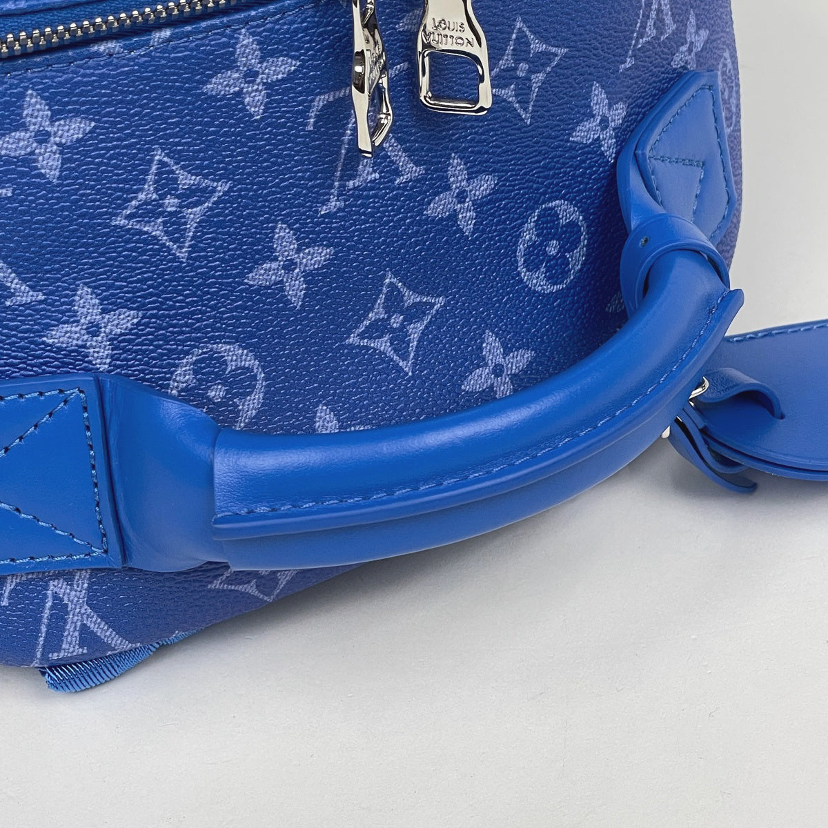 Mochila multibolsillos Louis Vuitton Virgil Abloh Monogram Clouds M45441, lona revestida azul, FW20